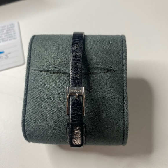 Gucci Women’s Watch - Picture 4 of 8